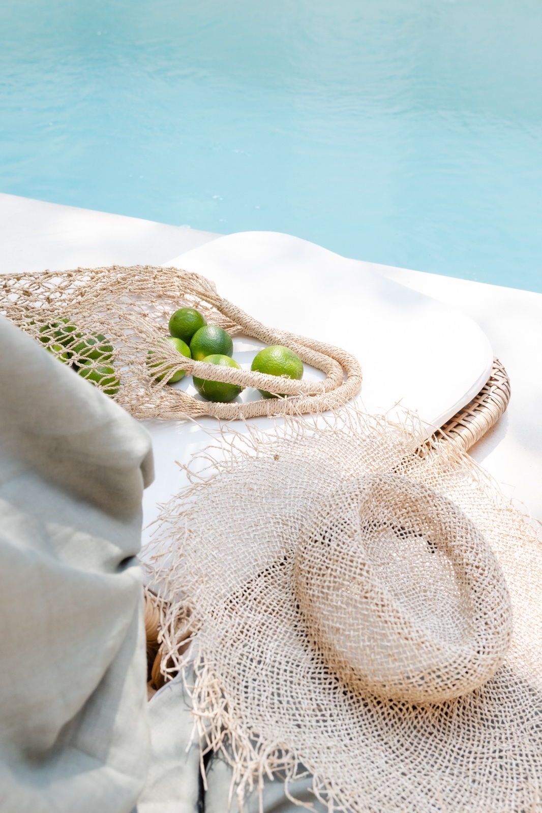 The Hallz Travel - Beach photo with limes in purse