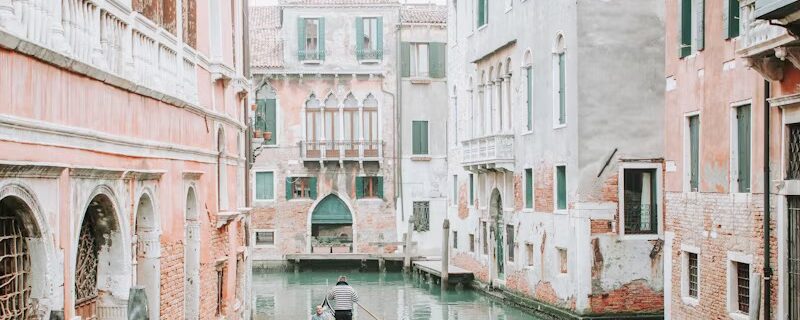 LOST IN VENICE