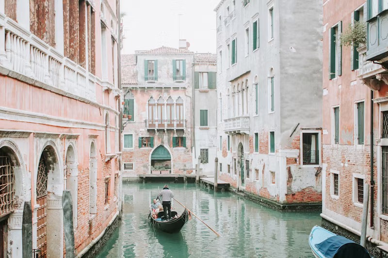 LOST IN VENICE